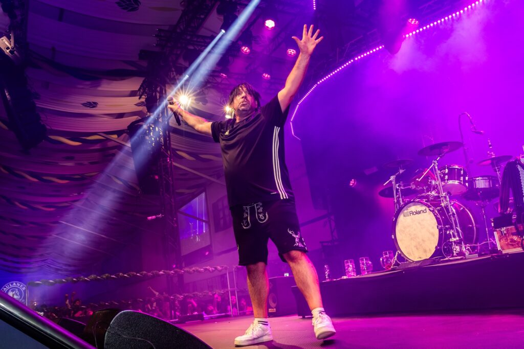 Samstag, 04.10.2025 - Die Partyhirschen & Ikke Hüftgold